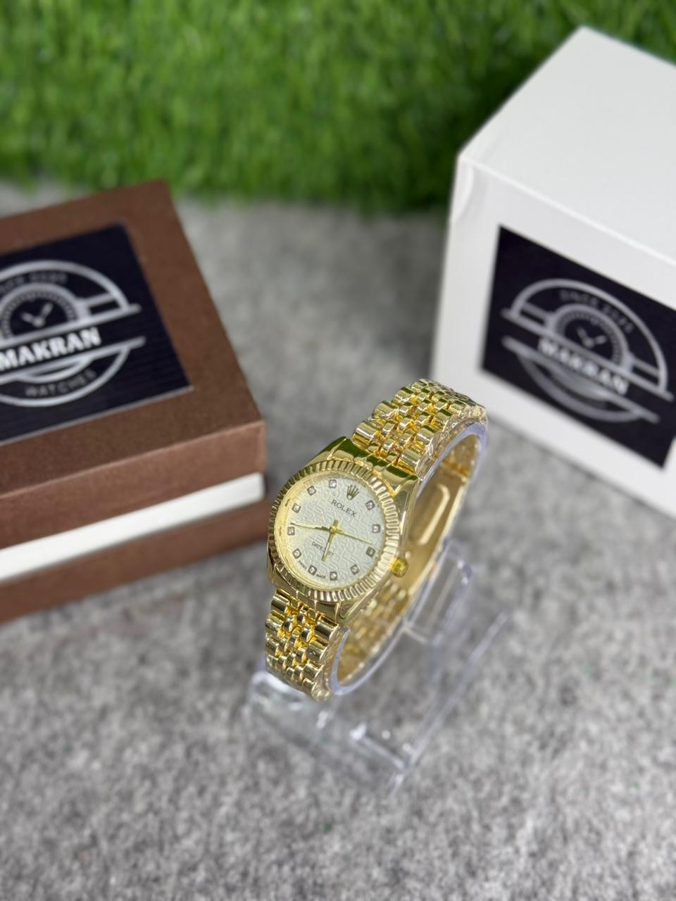 Luxury Gold Dial Women Watch – Elegant Crystal Style Bracelet