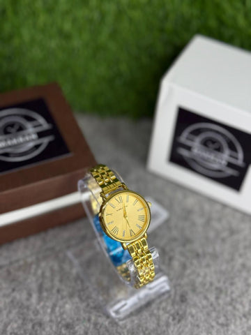 Elegant Gold Round Dial Women Watch – Luxury Bracelet Style