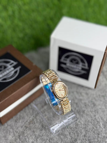 Makran Classic Gold Women’s Watch – Elegant Slim Dial Quartz Bracelet Watch