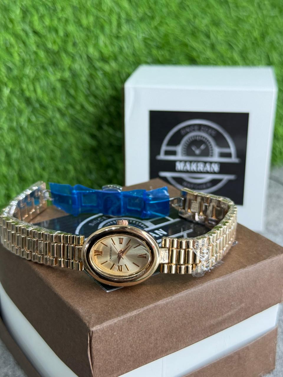 Makran Classic Gold Women’s Watch – Elegant Slim Dial Quartz Bracelet Watch