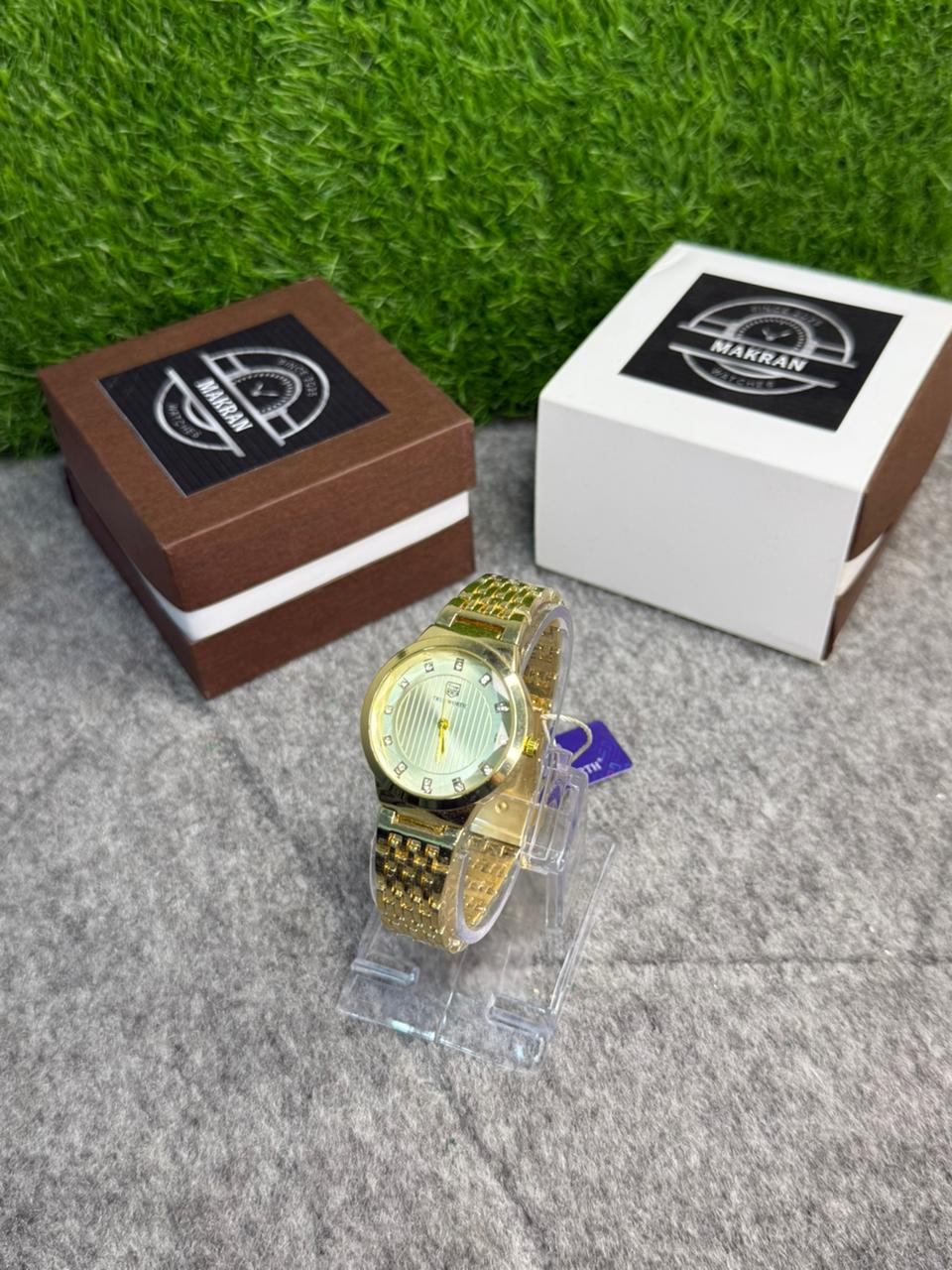 Luxury Champagne Gold Ladies' Timepiece – Vertical Stripe Edition