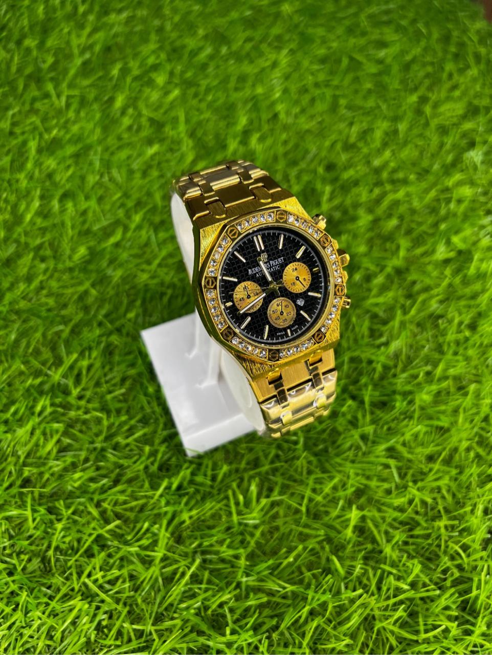 WAudemars Piguet Branded Watch for Men's - Golden Black